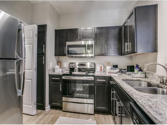 Upgraded Kitchens | River Oaks Apartments | The Gael Apartments - The Gael