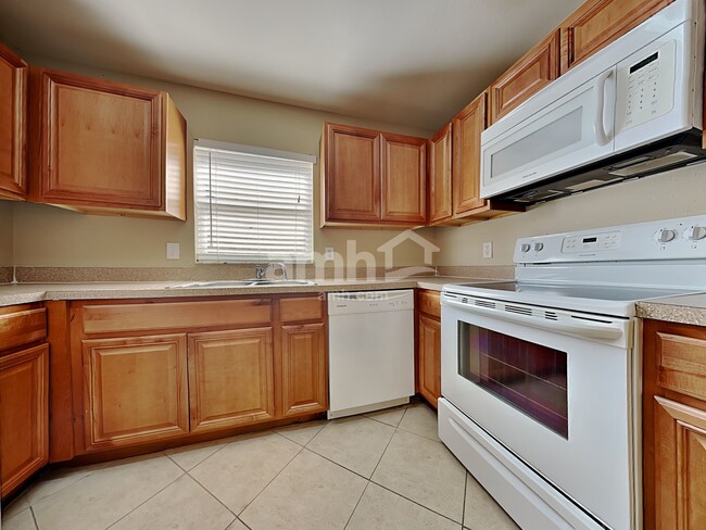 Building Photo - 4005 Levonshire Place