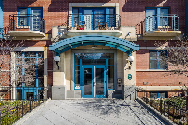 Front Entrance - Lincoln Park Terrace