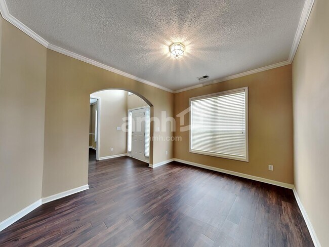 Foto del edificio - 812 Andora Way SW