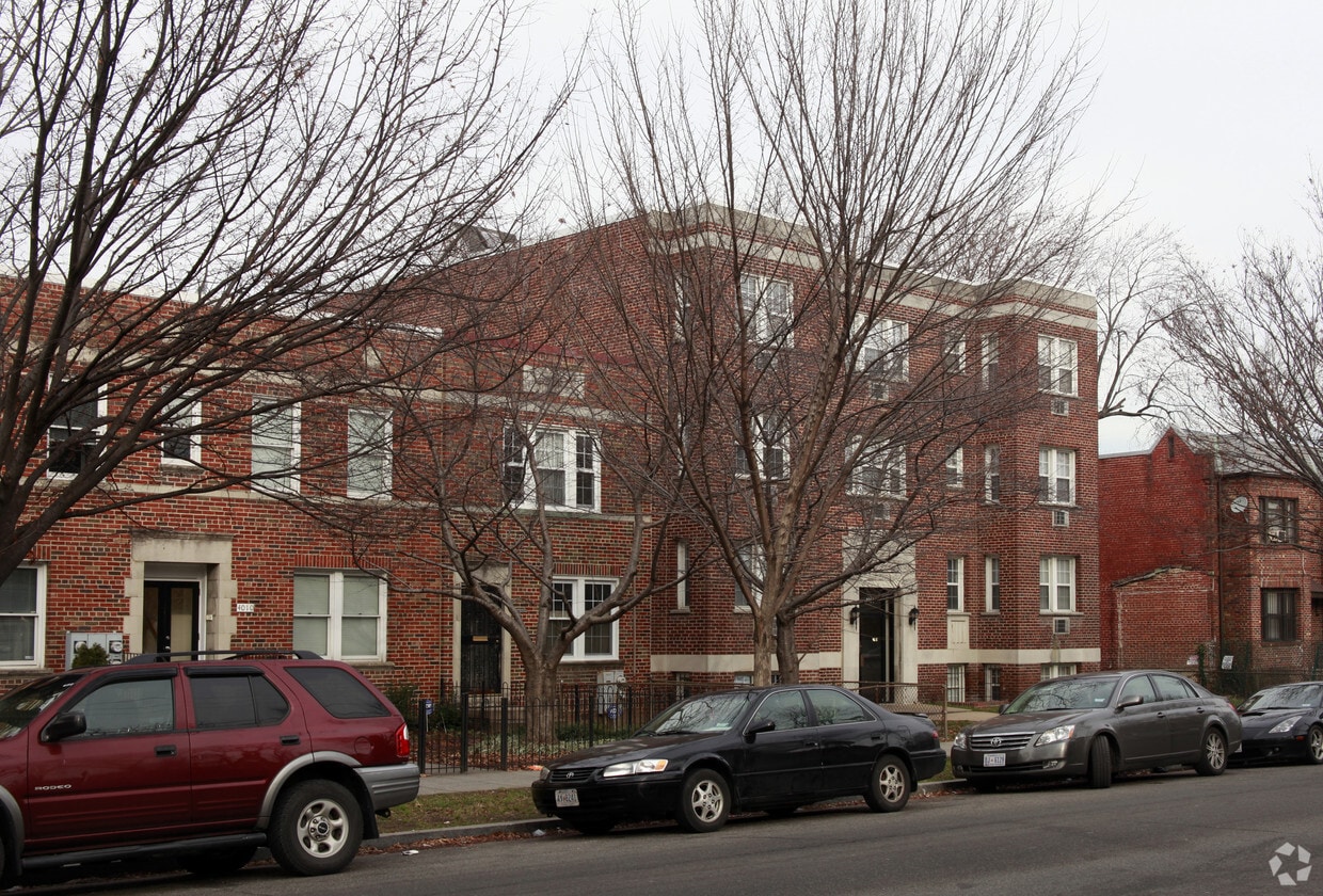 Building Photo - 4014 Kansas Ave NW