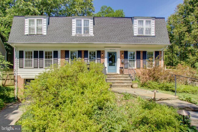 Building Photo - 9004 Levelle Dr