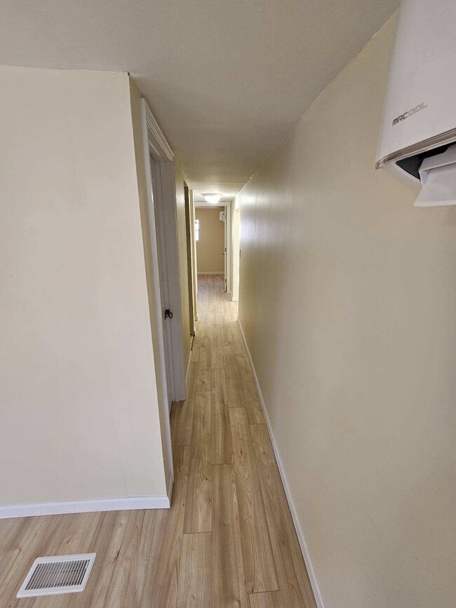 Foto del edificio - 116 Langford Dr