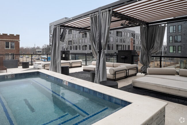 Building Photo - Hudson