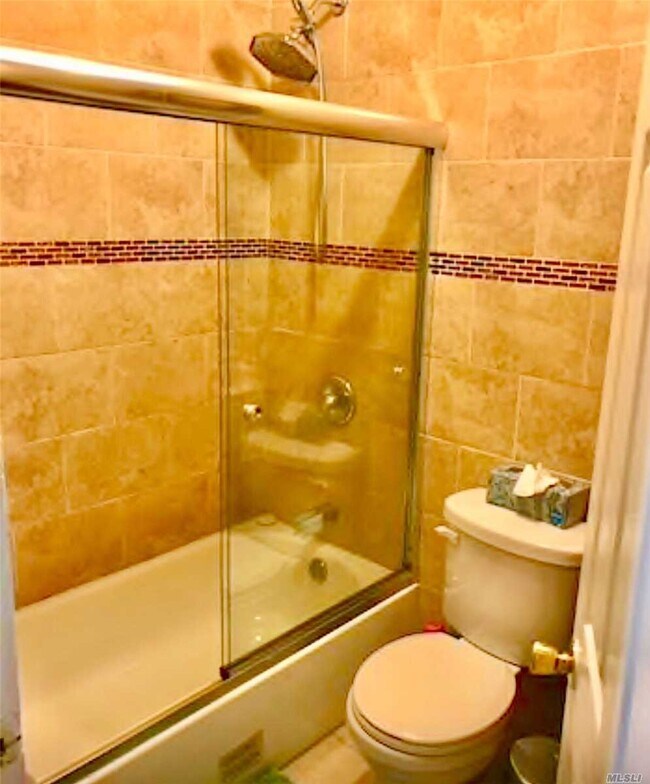 Foto del edificio - 218-16 134th Rd
