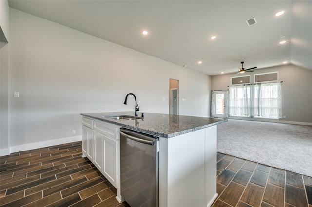 Foto del edificio - 6101 White Creek Drive