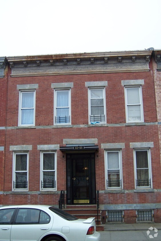 Building Photo - 62-09 Myrtle Ave