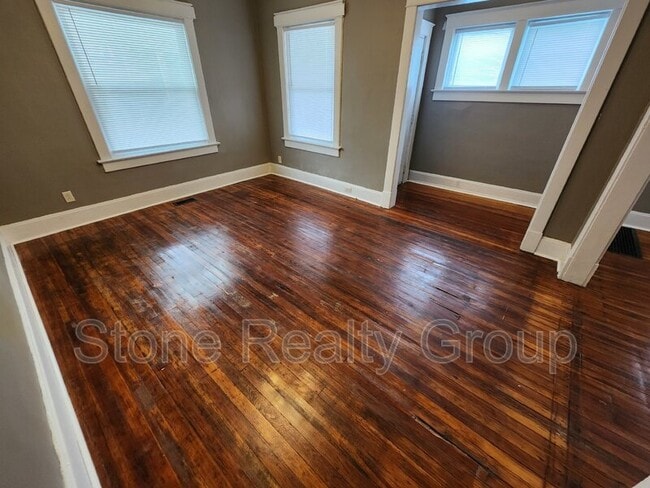Building Photo - 1407 S 8th St