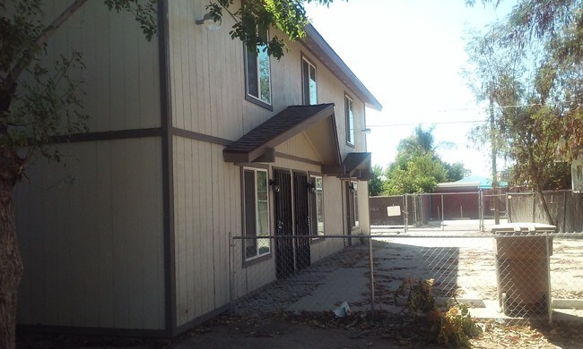 Building Photo - 1009 Quincy St