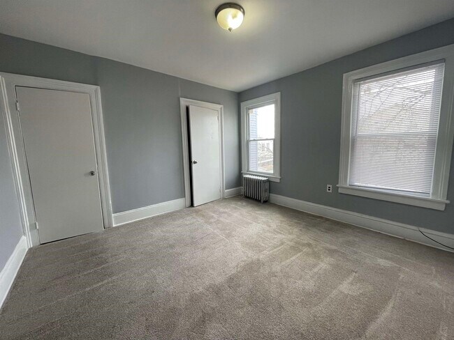 Building Photo - 41 Winfield Ave
