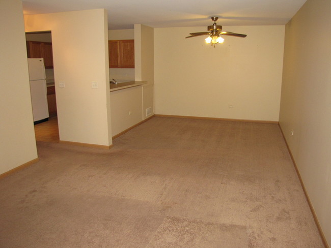 Building Photo - 1440 McClure Rd