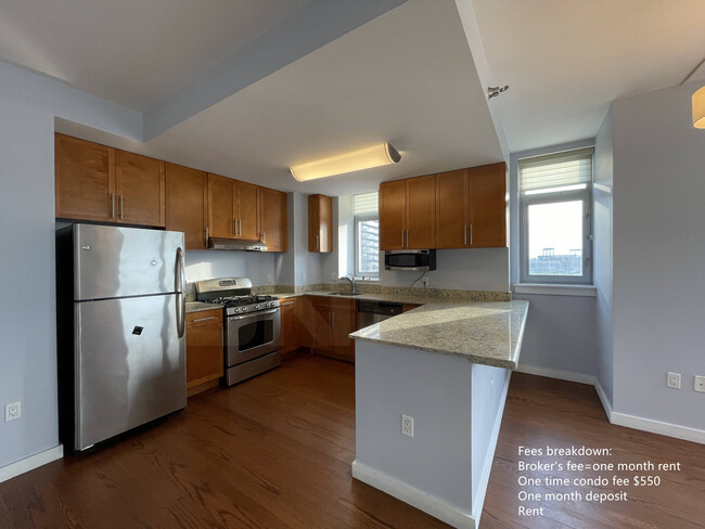 Building Photo - 4028 College Point Blvd