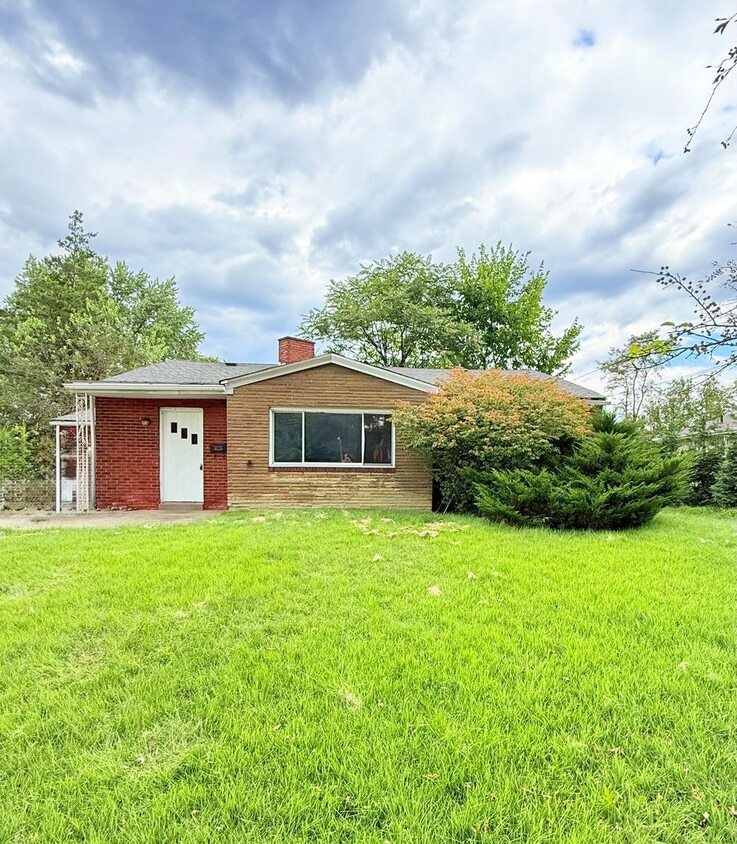 Foto principal - Spacious 3BD/1BA Single Family Home in Pen...