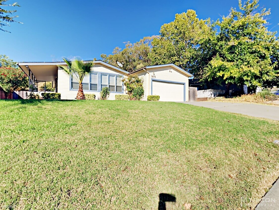 Primary Photo - 1476 Marshall Rd
