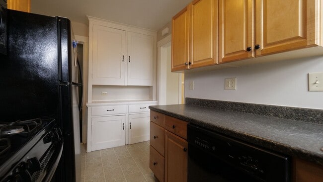 Photo - 122 Lloyd Avenue Apartment