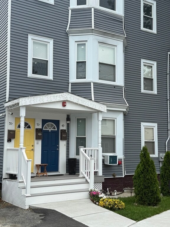Primary Photo - 51 Doyle St
