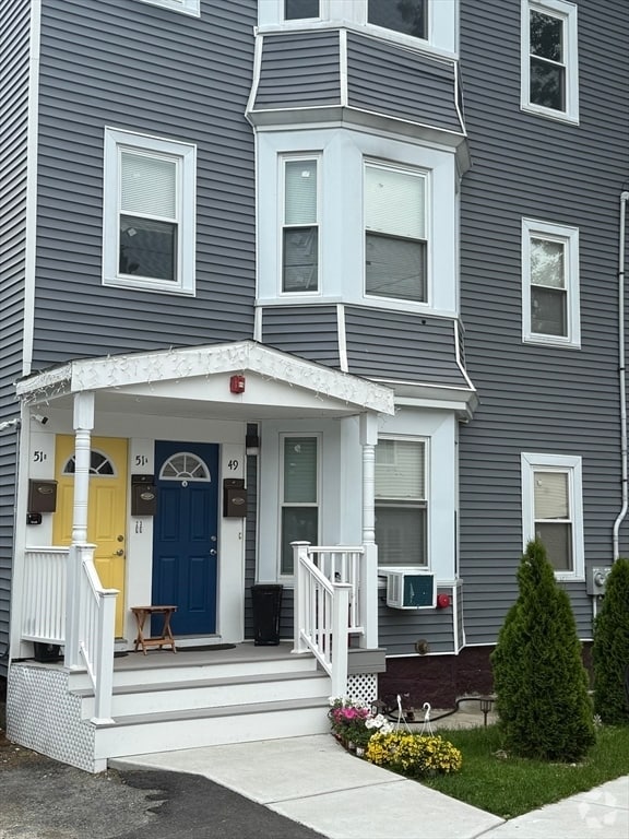 Building Photo - 51 Doyle St