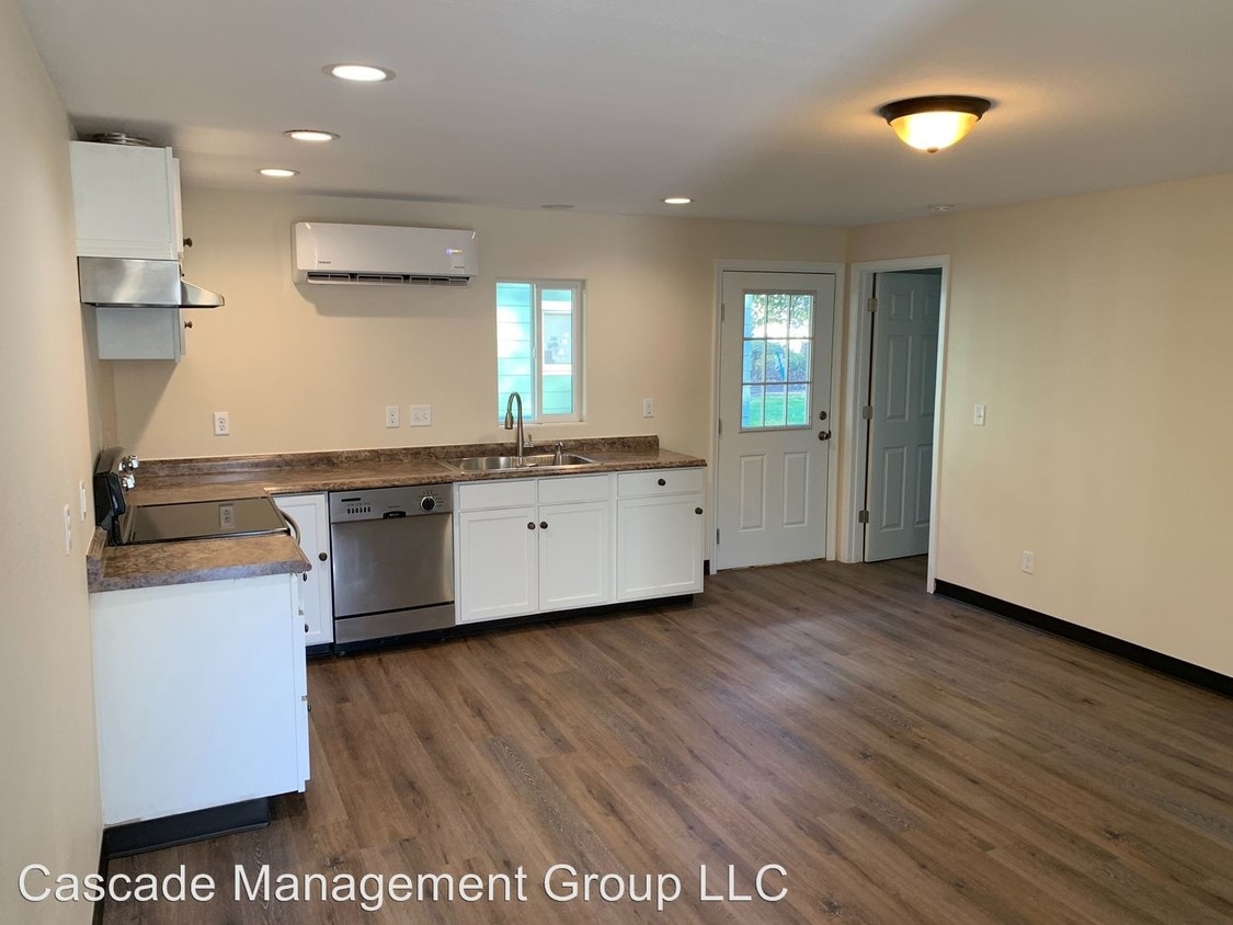 127 Whitman St S, Monmouth, OR 97361 Condo for Rent in Monmouth, OR