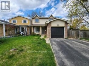 Building Photo - 2401 Hemlock Ct