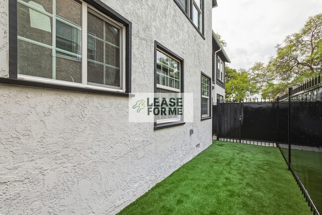 Foto del edificio - 5953 Guthrie Ave