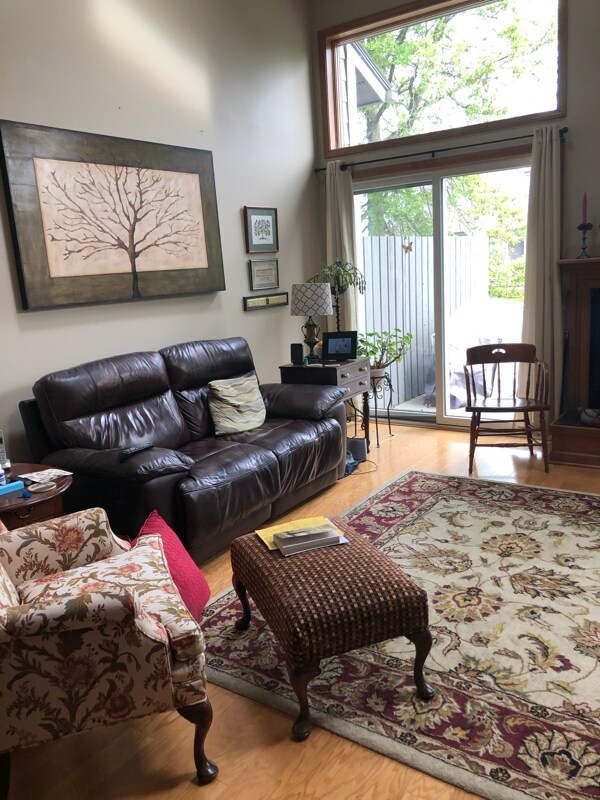 Foto del edificio - 61 Midlake Cir