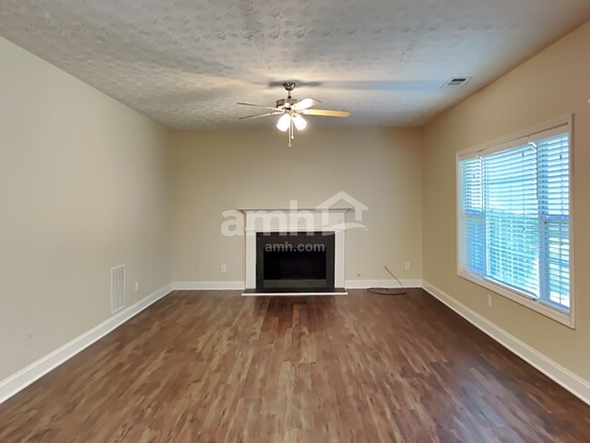 Building Photo - 2682 Cascade Bend Drive