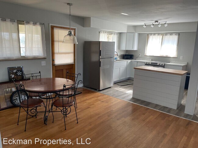 Building Photo - 3 br, 1 bath House - 101 Fitch Ave