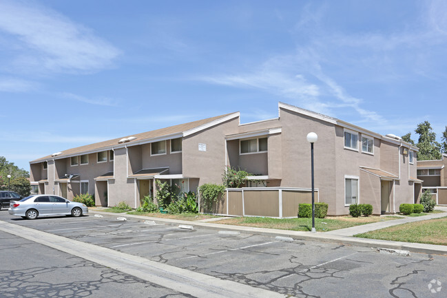 Building Photo - Merced Meadows Apartments