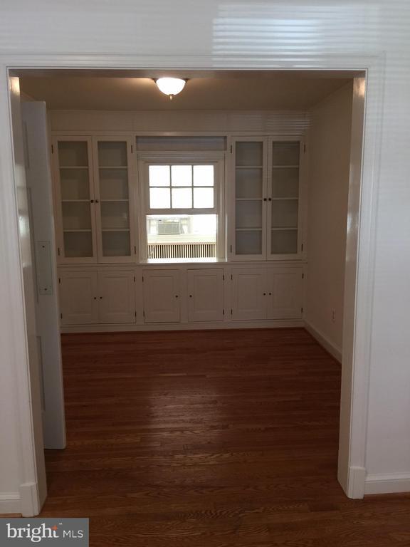 Foto del edificio - 1048 N Monroe St