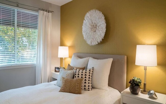 Oversized Bedrooms - Amerige Pointe