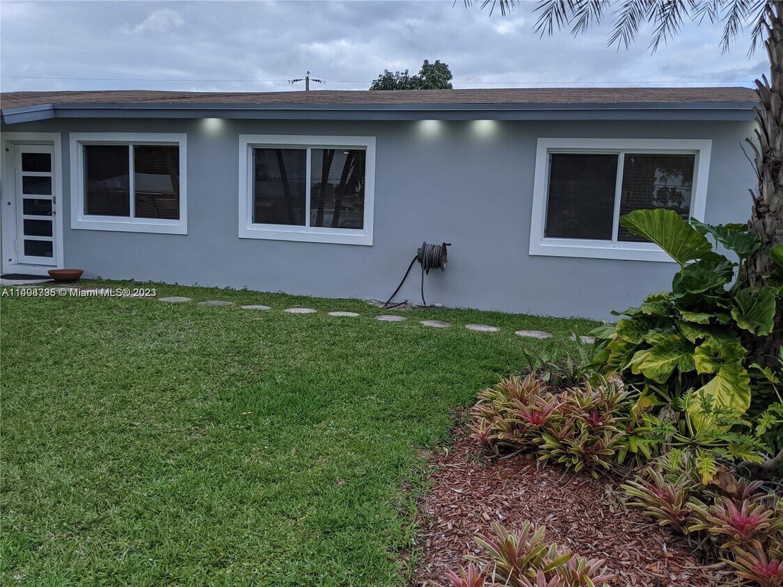 6991 Coolidge St, Hollywood, FL 33024 House Rental in Hollywood, FL