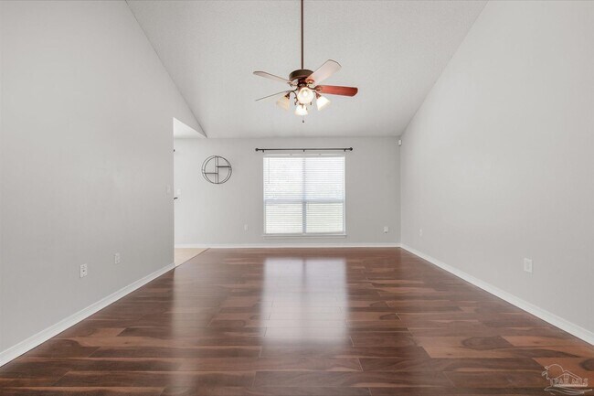 Foto del edificio - 6545 Fern St