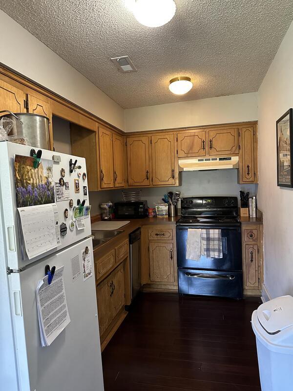 Foto del edificio - 733 Massachusetts St