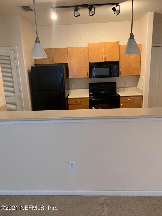 Foto del edificio - 8290 Gate Pkwy W