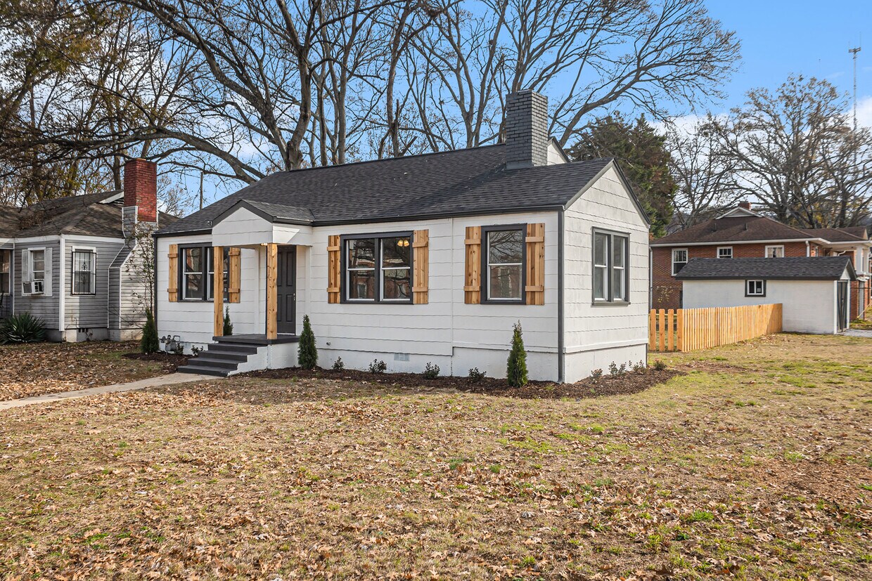 Primary Photo - 701 9th Ave S