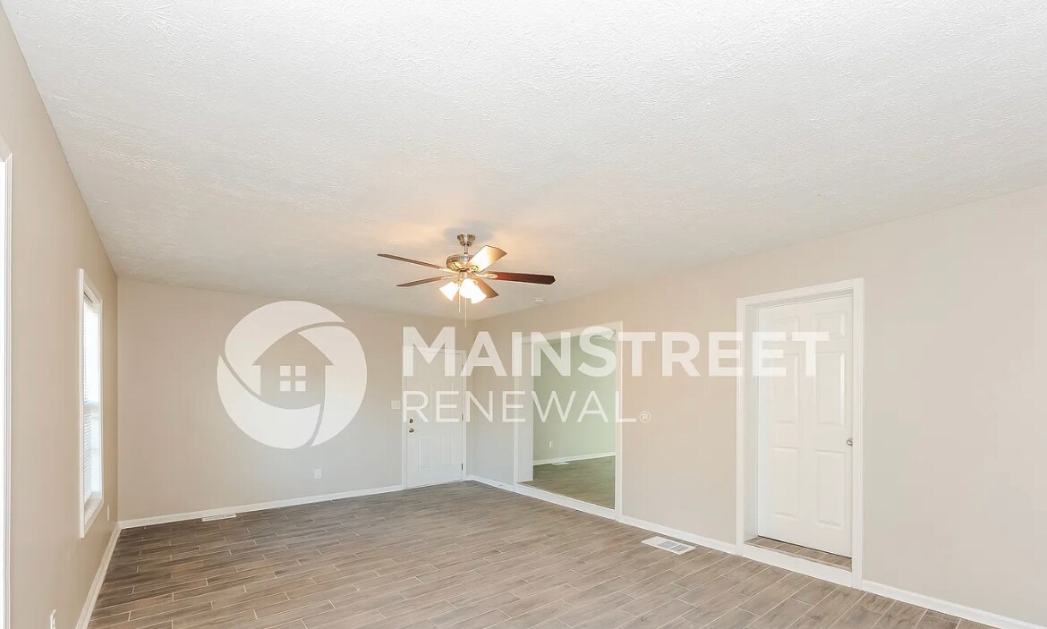 Building Photo - 5787 Summerglen Ln