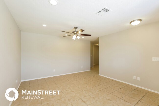 Building Photo - 401 N 111th Way