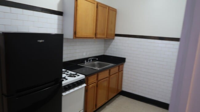 Building Photo - 4354 N Elston Ave