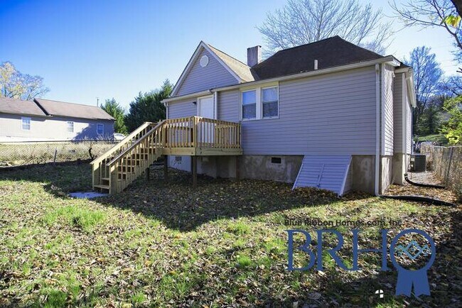 Foto del edificio - 1311 W Baxter Ave