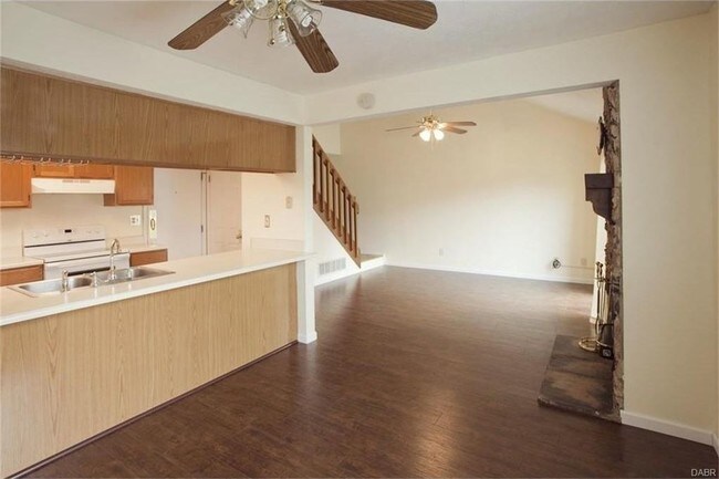 Building Photo - 2396 Fieldstone Cir