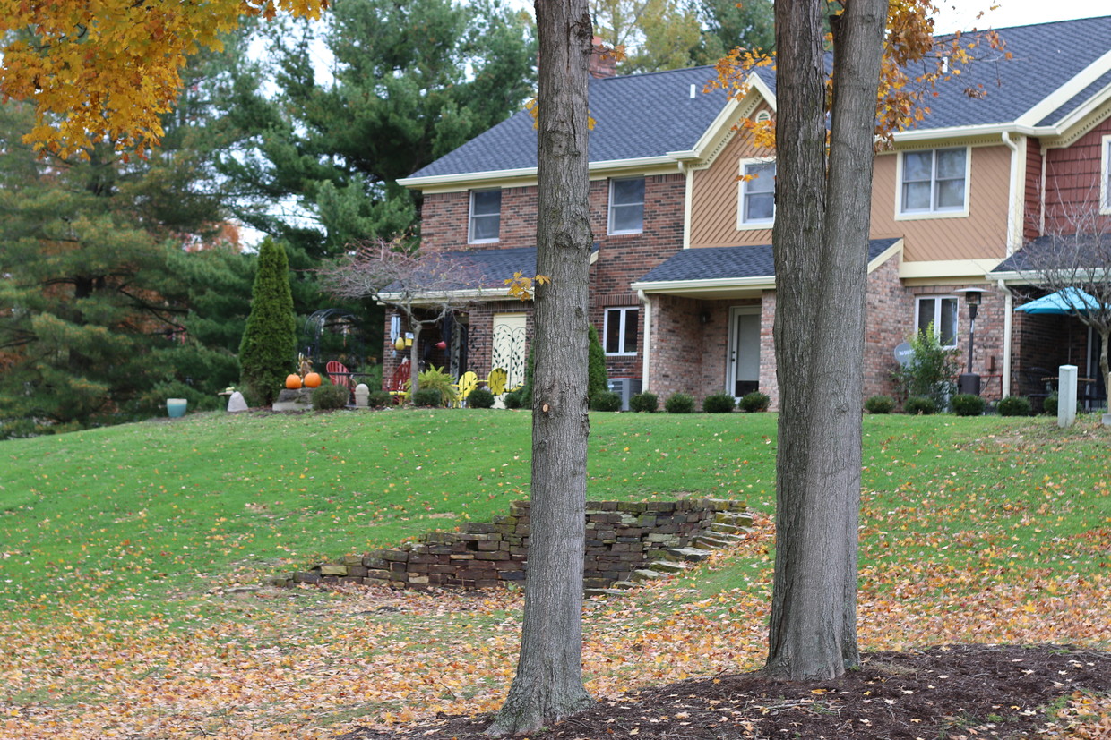 Front Yard - 2909 S Sare Rd