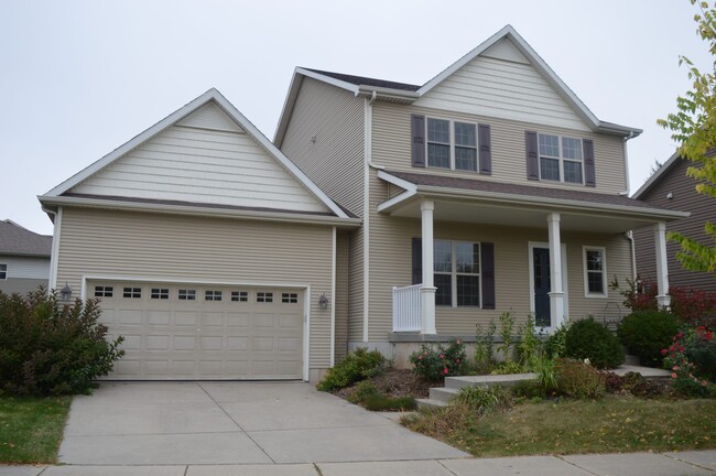 Building Photo - 708 Sundance Dr