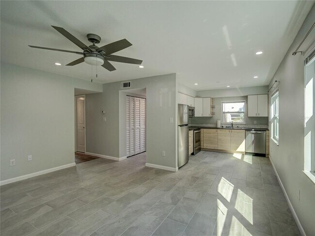 Foto del edificio - 1007 Sumner Blvd