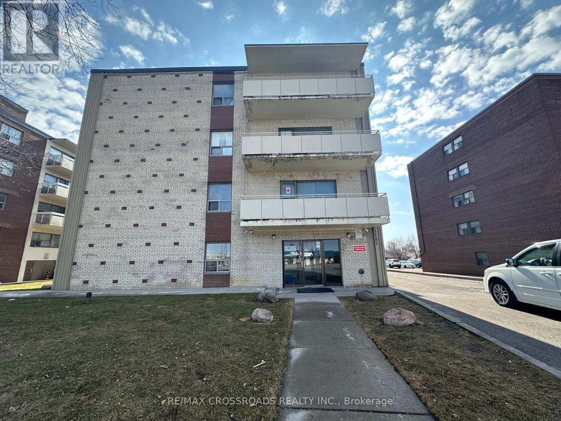 Photo principale - 1181-1181 Ellesmere Rd