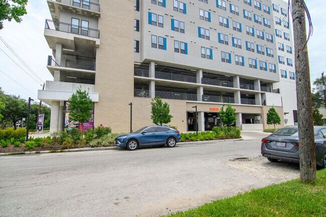Foto del edificio - 701 Richmond Ave