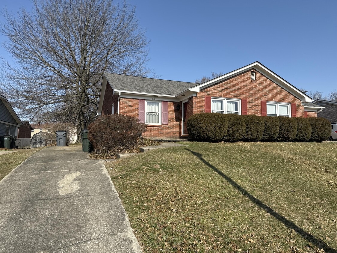 Primary Photo - 496 Whispering Hills Dr