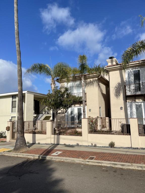 Primary Photo - 312 Palomar Ave