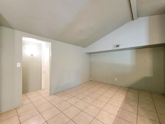 Building Photo - 17425 Ranch Country Rd