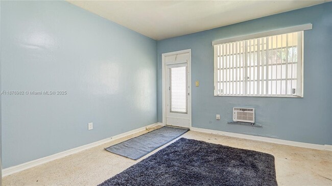 Foto del edificio - 28 NW 170th St