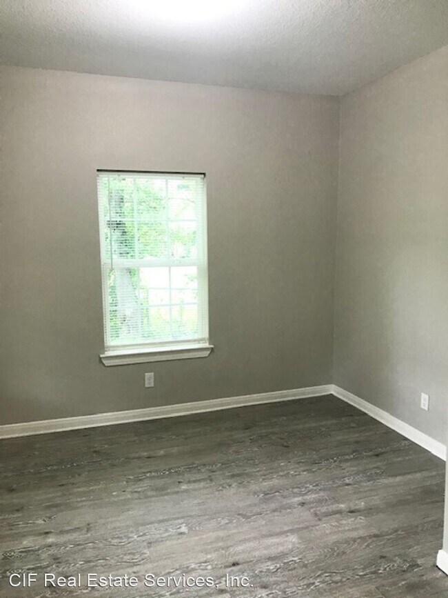 Building Photo - 3 br, 1 bath House - 1105 Old Dallas Rd.